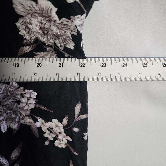 SPIRITUAL GANGSTER Women's 'MAYA' Black FLORAL KIMONO ROBE - One Size - Picture 12 of 13